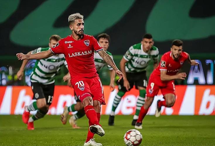 体育赛事直播平台 -关于关键时刻葡超焦点战；菲尼克斯太阳止住颓势；质疑声仍在；轮换策略成焦点的信息