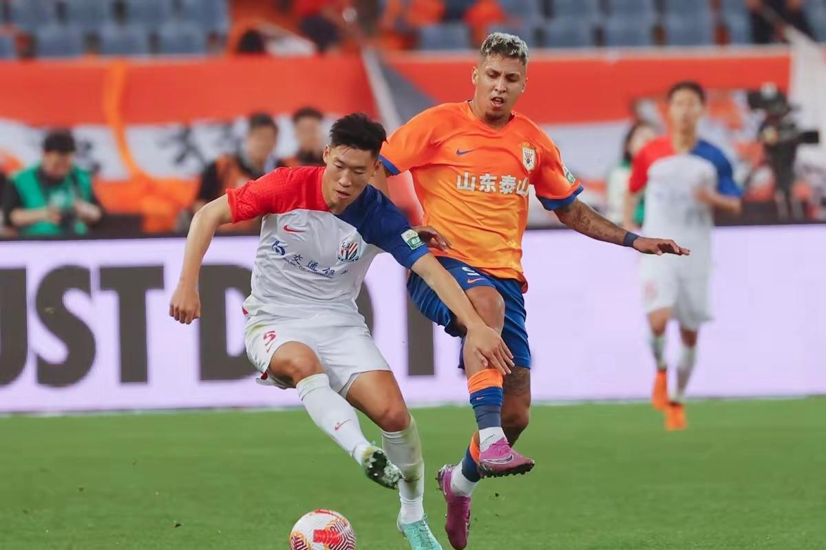 开云kaiyun官方入口 -转会期亚冠传出新动向，山东泰山手感冰凉，管理层表态：更衣室稳定，球队文化再被提及的简单介绍